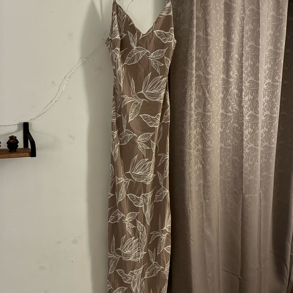 Elegant Brown Leaf Print Dress